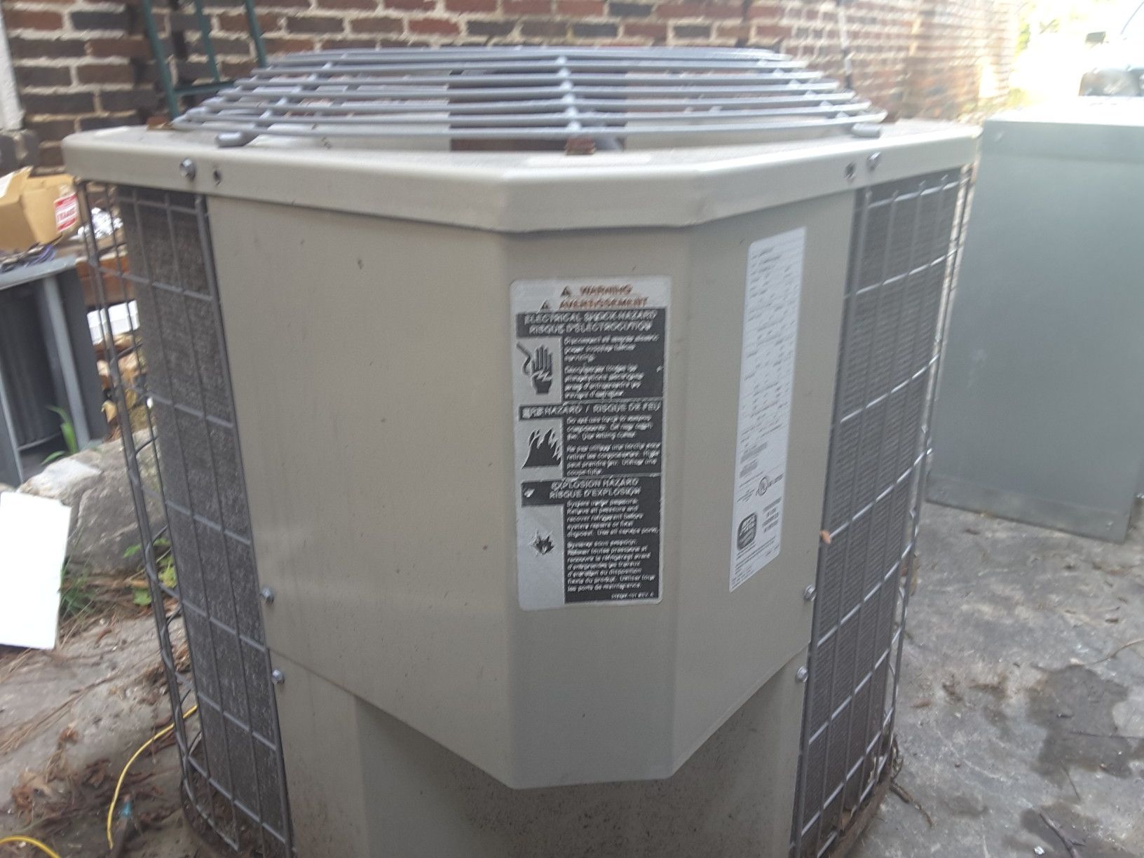 2 ton r22 straight a/c condenser and evap coil. Evap coil like New