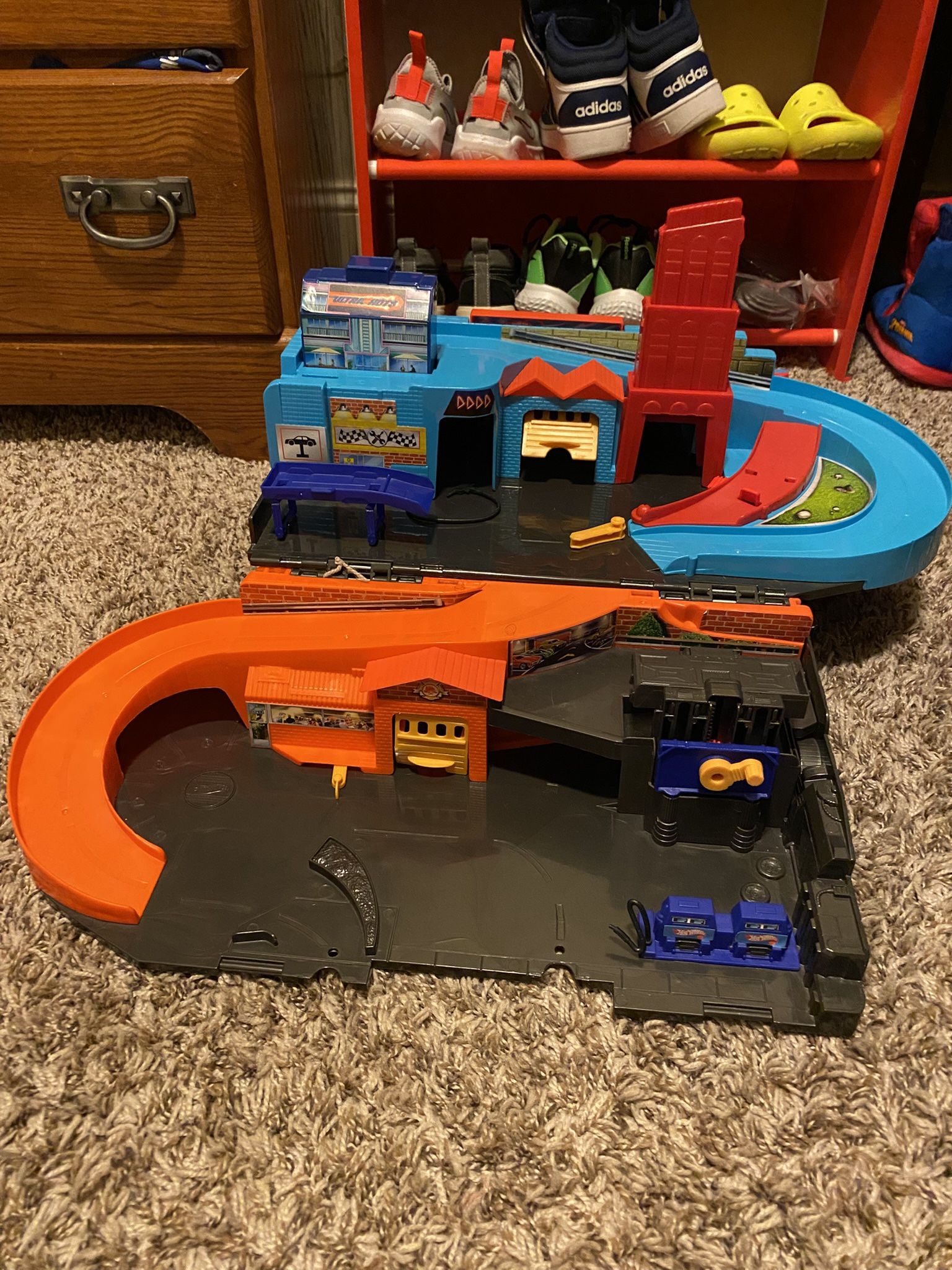Hot Wheels Ultra Hots