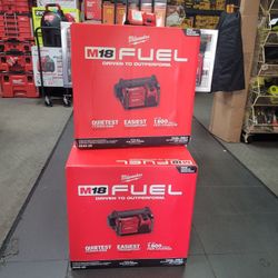 MILWAUKEE M18 FUEL 2 GALLON COMPACT QUIET COMPRESOR 