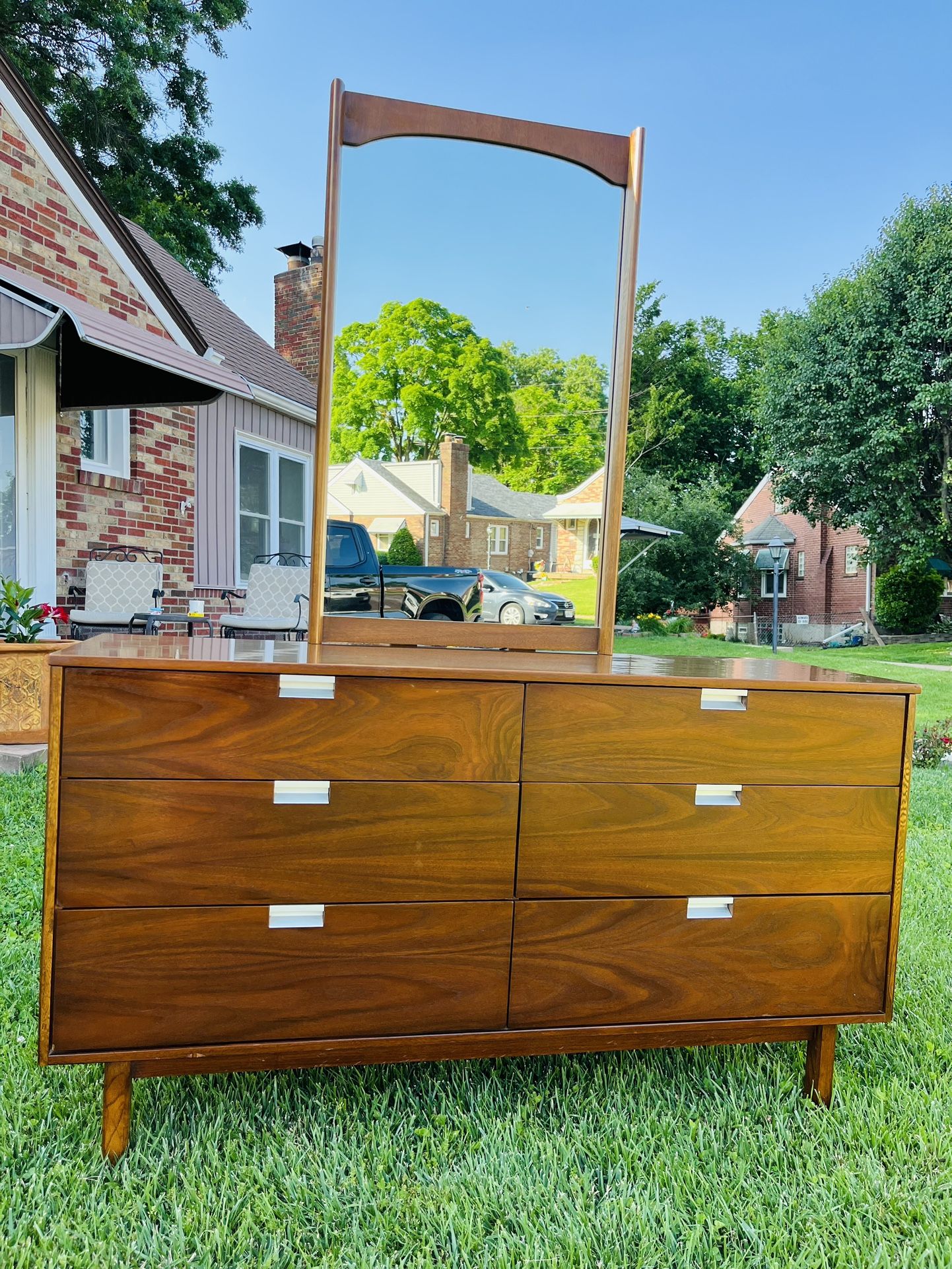 George Nelson Style Bassett Furniture Mid Century Walnut Formica and Stainless Steel 6 Drawer Lowboy Dresser
