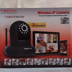 Foscam HDVision FI8910W  Wireless IP Camera