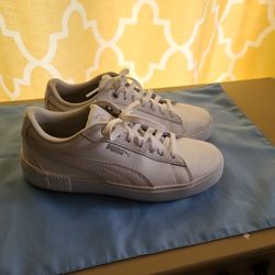 Womens Puma Soft Foam White Leather Tennis Shoe Sz 7