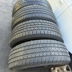 Tires 235/65/17 Great Conditions 