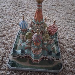 The Danbury Mint Scale Model of St Basil's Cathedral - Missing Tops 