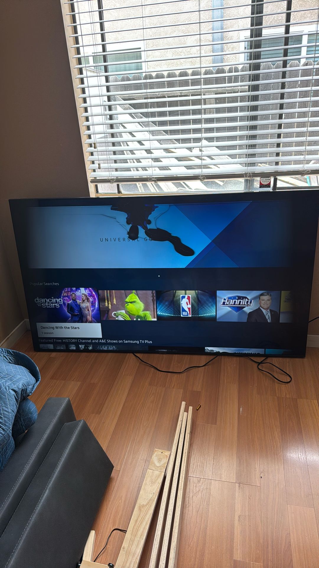 Samsung 65 Inch Smart TV with Mount