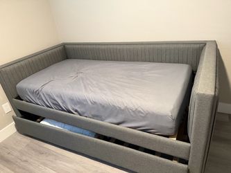 Gray Upholstered Daybed with Trundle