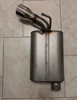 Brand New Dynomax Ultra Flo SS Muffler 17580 2.5” Exhaust – Universal Performance