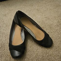 Naturalizer Black Flats