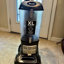 Shark XL Capacity Professional Vacuum
