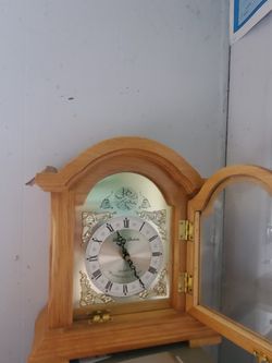 Nice clock works good its a David Dakota!!