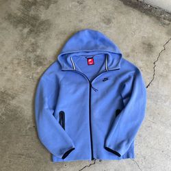 Nike tech size medium