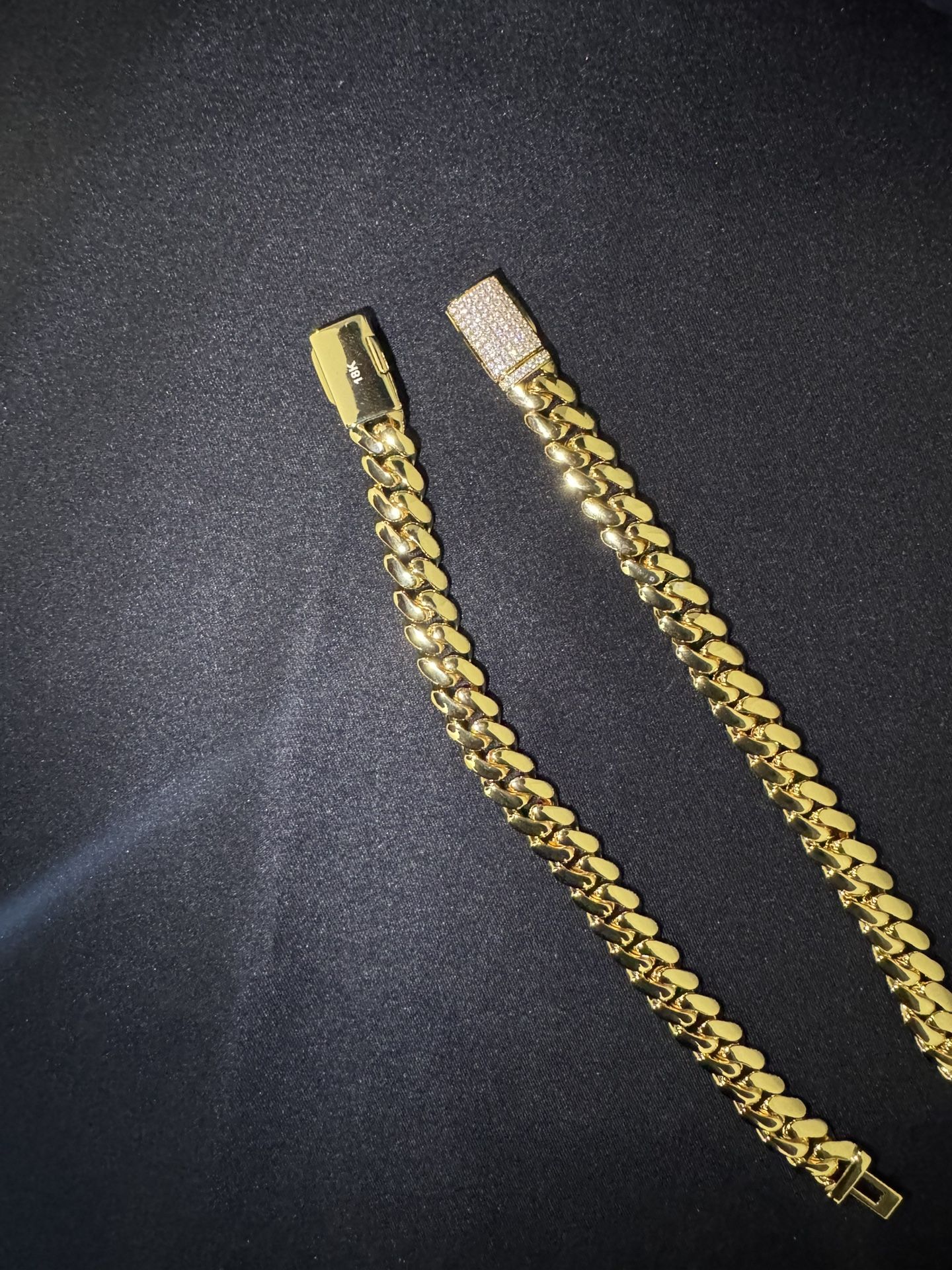 7in 11mm 18🥕Gold Cuban bracelet X moissanite