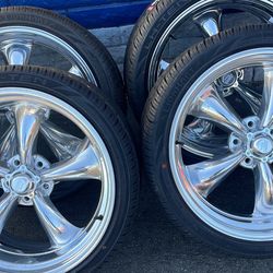 American Racing Vn 515 Staggered 22x9 - 22x11 With 265/35/22 - 295/30/22 For Obs Or C-10 Chevy