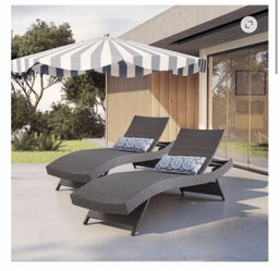 Lounge Chairs wicker (2)