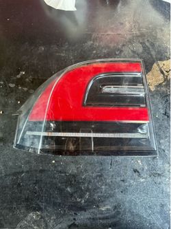 TESLA MODEL X LEFT TAIL LIGHT 16-20