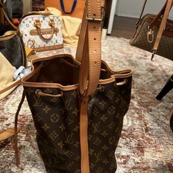 Authentic Louis Vuitton Noe 