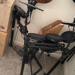 Alesis Electric Drum Set