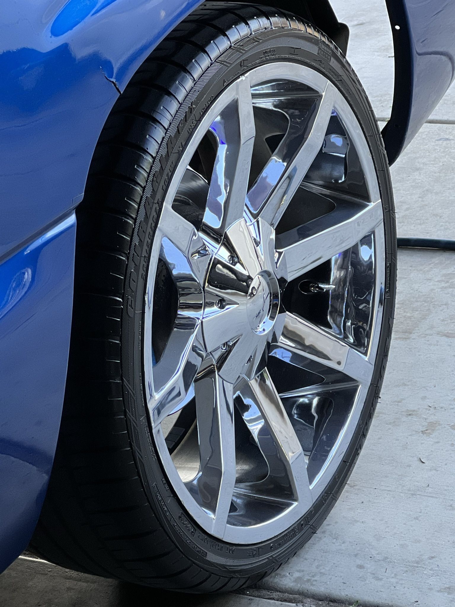 22” KMC Slide Chrome, 5 Rims, $400