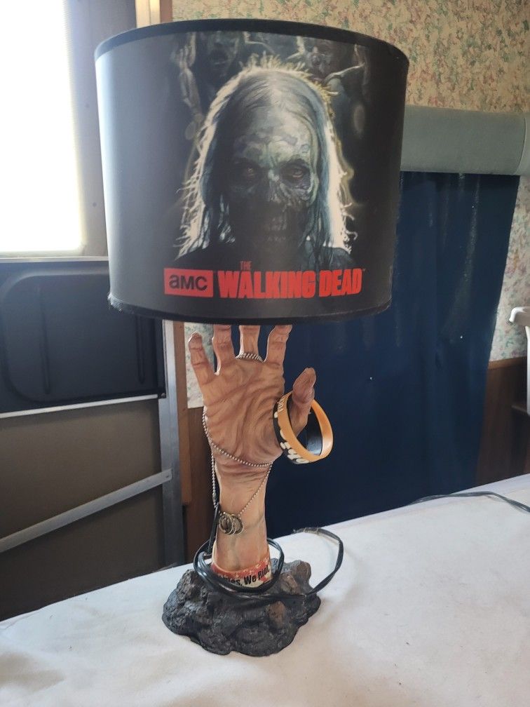 Walking Dead Table Lamp With Rocky Base