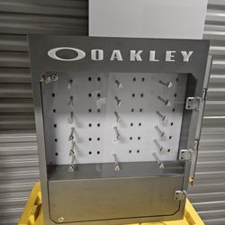 Oakley Sunglass Diaplay 
