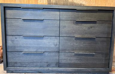 8-Drawer Dresser