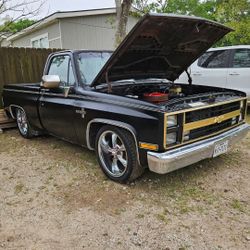 Ala Venta Chevy C10 86 CON MOTOR 350 jalando al 100 Trasmisión  Recién Rerecostrullida Rinrs 20" Chaparrita  Si Te Gusta  Mandarme  Un Mensaje  