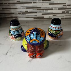Talavera Pottery Salt & Pepper Shaker w/ Sleeping Man