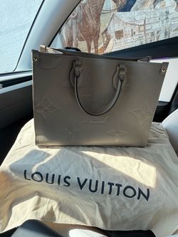Louis Vuitton onthego mm turtle dove handbag(Pristine condition with receipt)