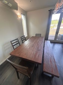 Pottery Barn Dining Table Set (4 chairs and bench included)