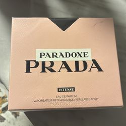 Prada Paradoxe