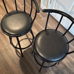 Black Bar Stools 