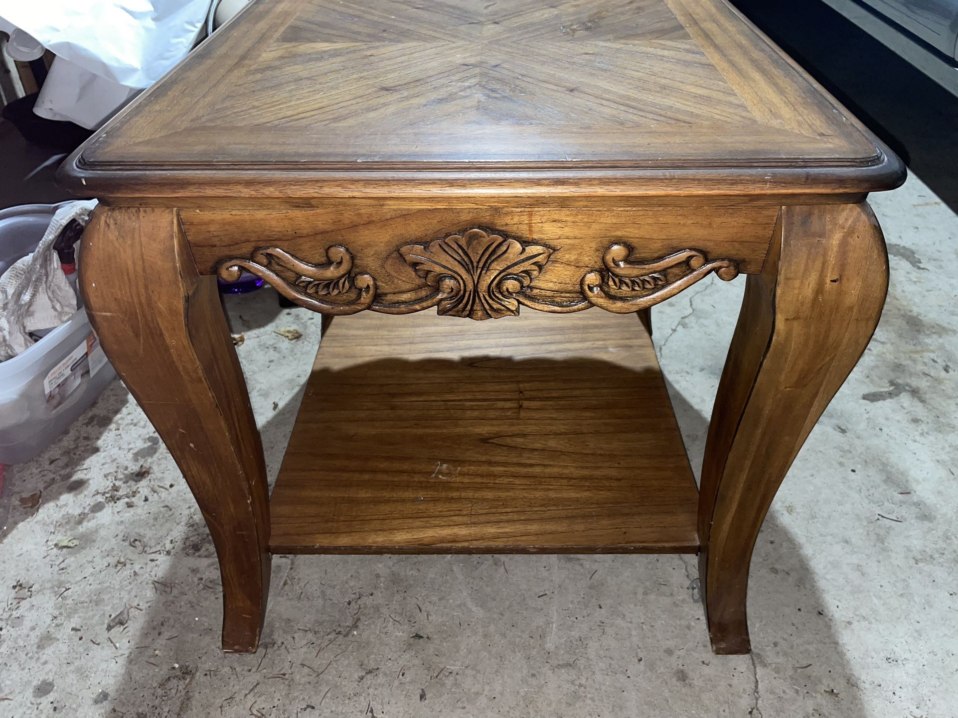 Lane Solid Wood End Table Great Condition!