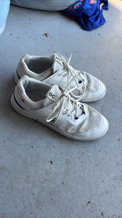 On Cloud White Shoes 