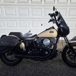 2015 Harley-Davidson Street Bob FXDBP