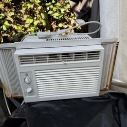 GE Air Conditioner 