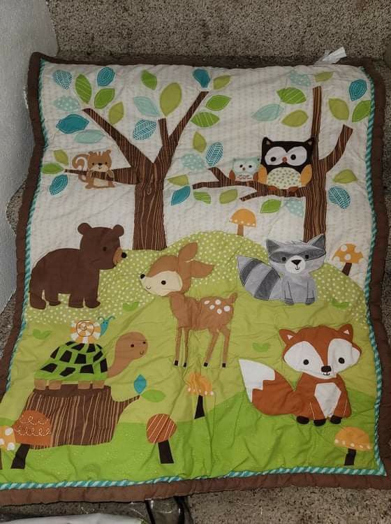 Blanket, Sheet And Skirt For A Crib