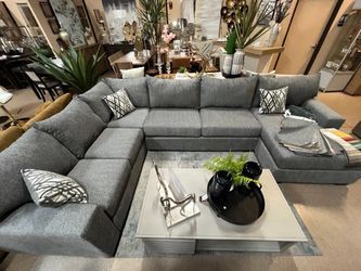 Sale..Sale... Sale!!!! 3 Pc custom made sectional. ​ Proudly Made Usa​