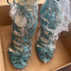 Brand new Women’s heels size  “7”