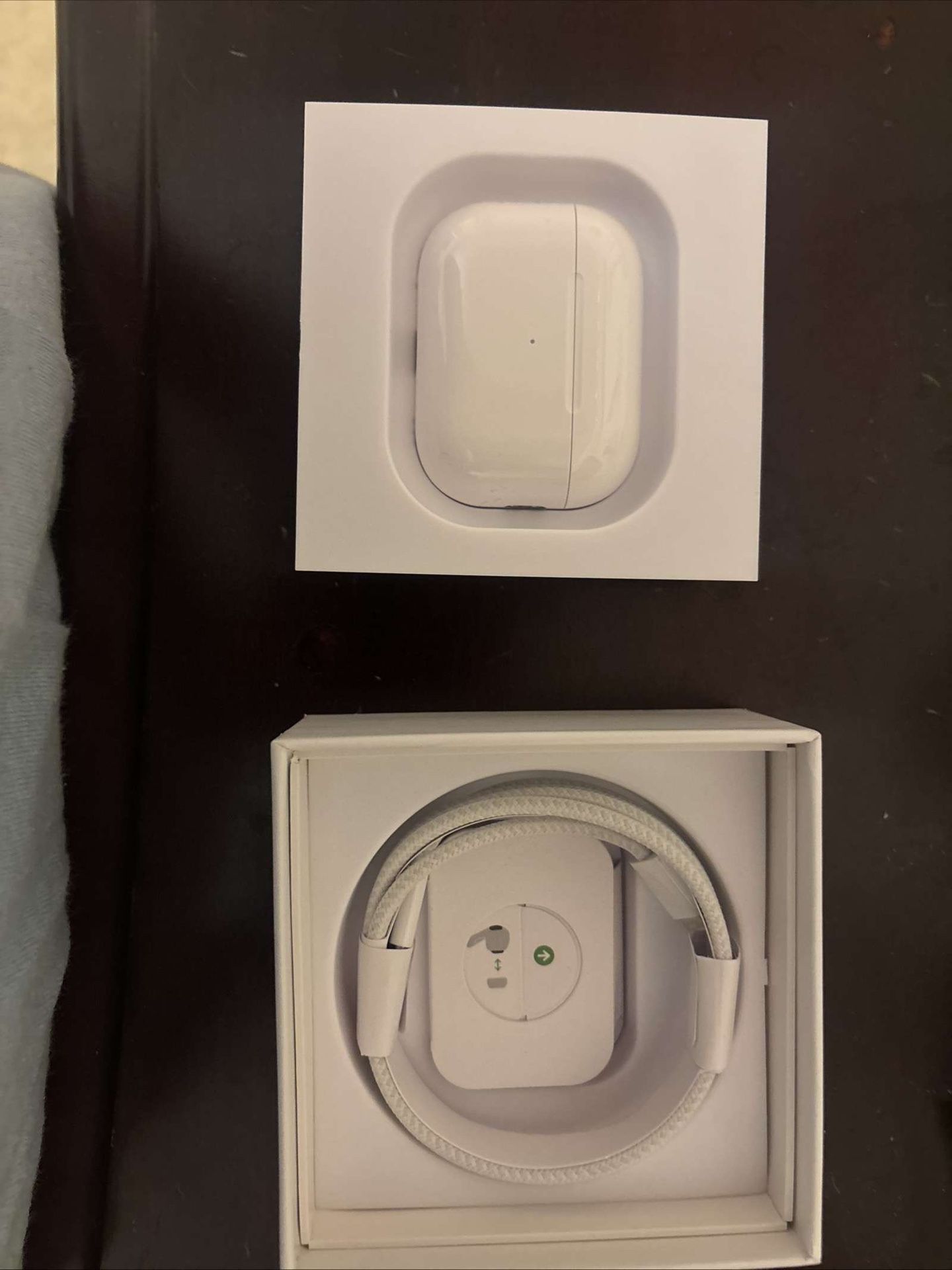 Apple AirPods Pro 2nd Generation with MagSafe Wireless Charging Case (USB‑C)...