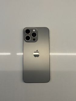 iPhone 15 Pro Max