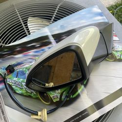 2015~2021 Volkswagen Golf GTI OEM Driver Left Side Door Glass Mirror White 15-21