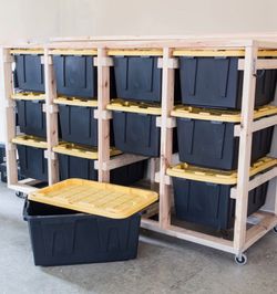 27 Gal Black and Yellow Plastic Storage moving Tote Bins