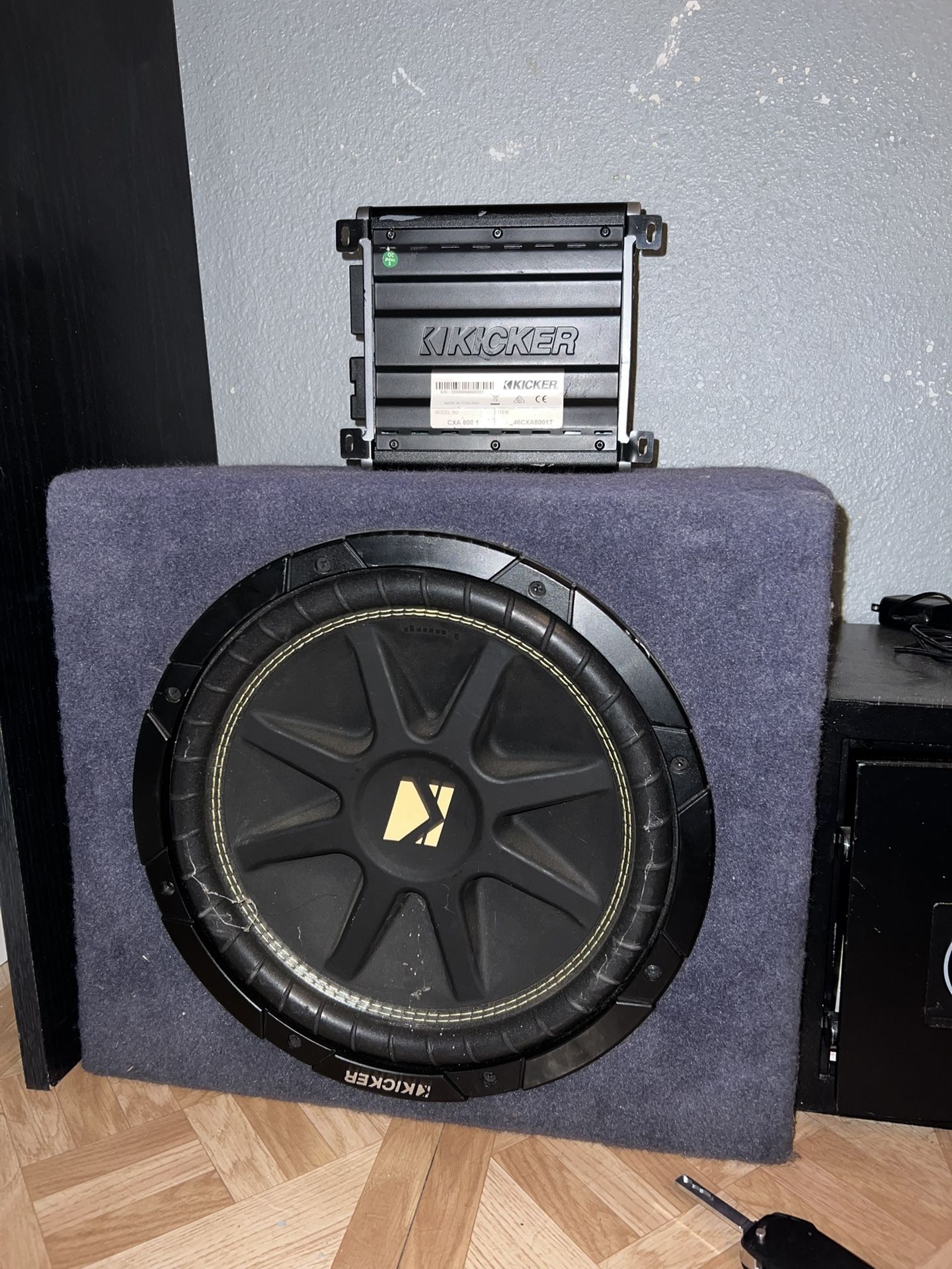 800w Kicker amp/ 12in kicker speaker