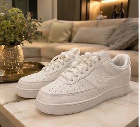 Nike . Size 6.5