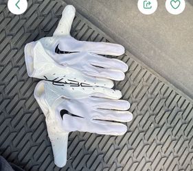 Nike Football Gloves