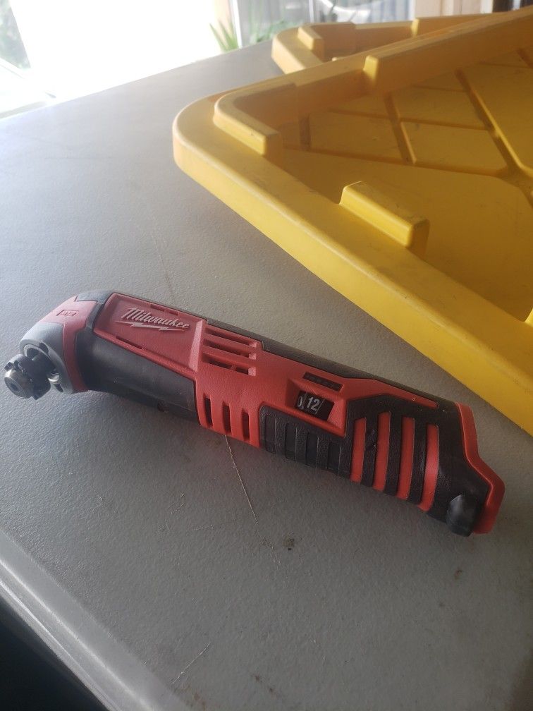 Multitool M 12 Milwaukee