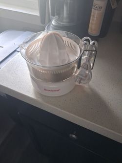 Juice squeezer