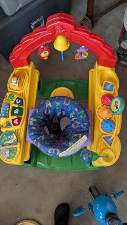 Fisher Price Intellitainer Exersaucer Baby infant Activity Center