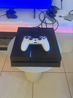 PS4 500gb with FREE STORE