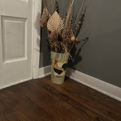 Metal Rooster Vase With Dried Arrangement 